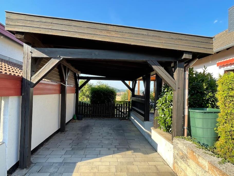 Ferienwohnung Leuchtbergblick Mit Terrasse Und Pkw Stellplatz Eschwege Exterior photo